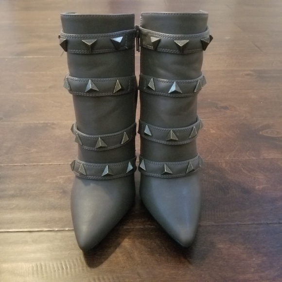 Scene Ankle Boots - Picture 8 of 8